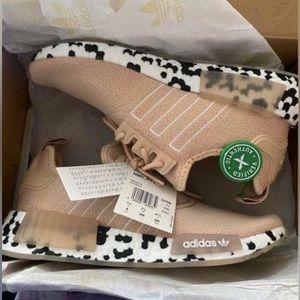 Adidas NMD in Halo Blush